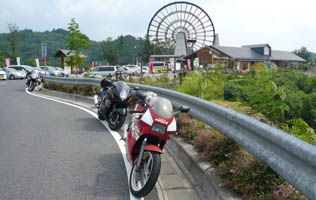 ���吅�Ԃ��o�b�N��