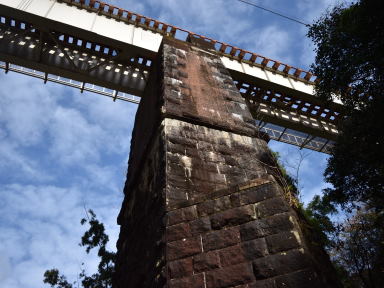 写真7 板屋川橋梁 写真7 板屋川橋梁