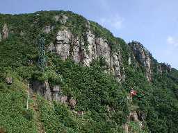 写真2 岩壁 写真2