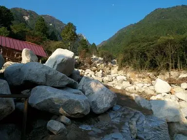 写真5 藤内小屋の貼り紙 写真5