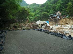 写真3 仮設道路 写真3