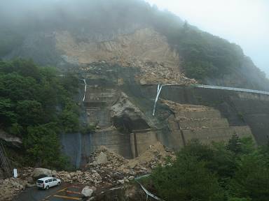 写真19 鈴鹿スカイラインの崩壊場所 写真19
