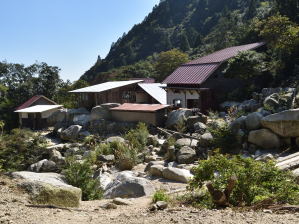 写真13 藤内小屋 写真13 藤内小屋