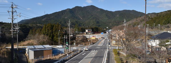 写真1 寒風、関宿・西の追分の歩道橋から 写真1 寒風、関宿・西の追分の歩道橋から