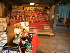写真4 コンクリート壁の北端 写真4 コンクリート壁の北端
