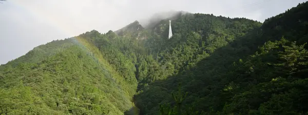 写真1 御在所岳、中道から虹を見る。 写真1 御在所岳