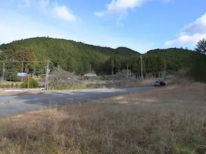 写真4 火頭古神社前から火頭子山 写真4 火頭古神社前から火頭子山